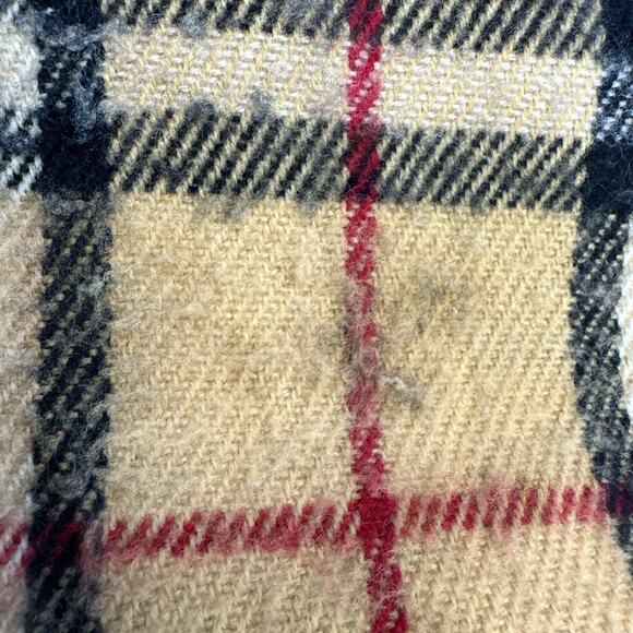 BB10. BURBERRY 100% Lambswool Check Scarf – Classic Nova Pattern - Picture 3 of 4